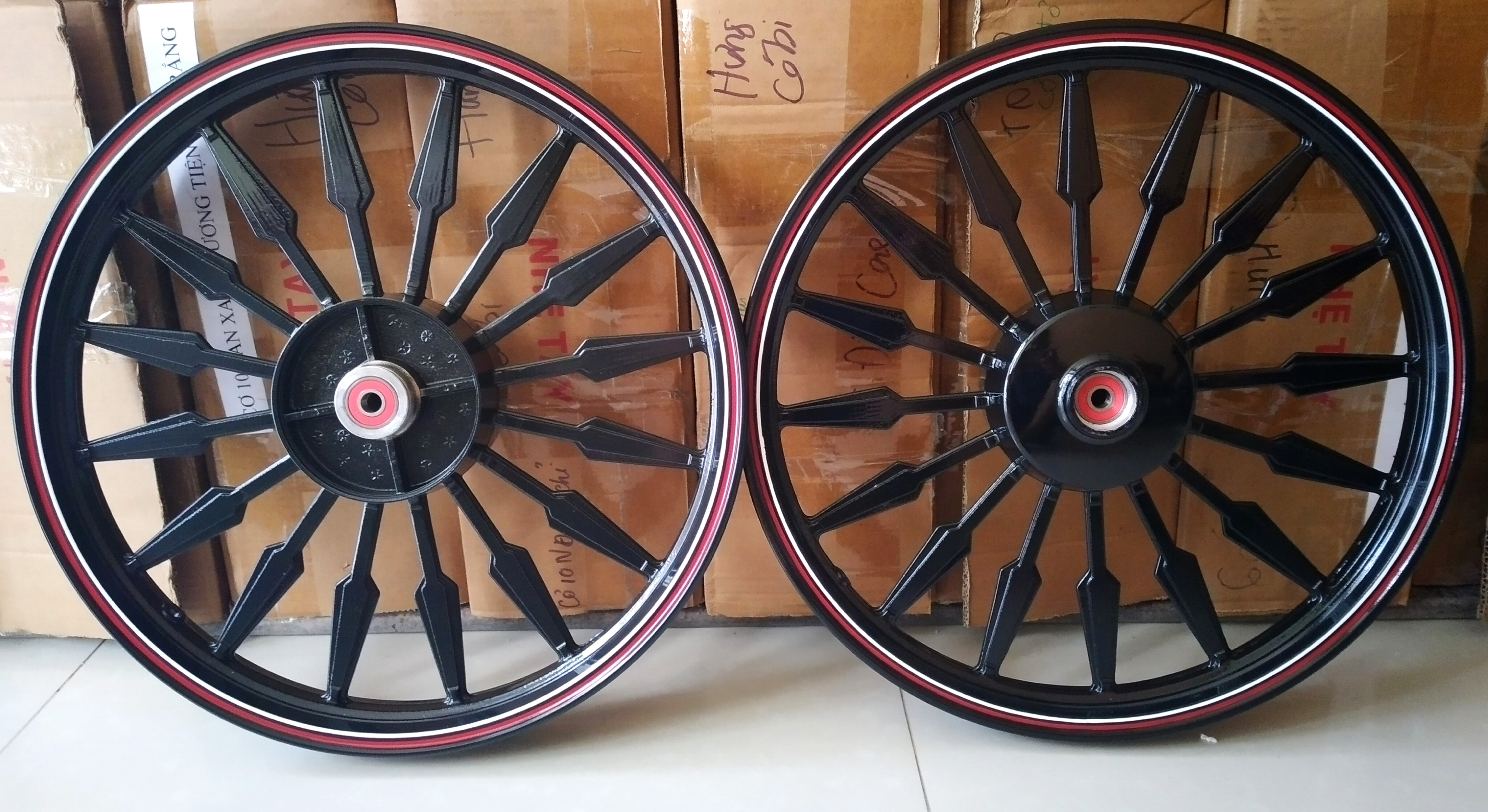 Vành đúc xe máy 16 nan đen phanh cơ