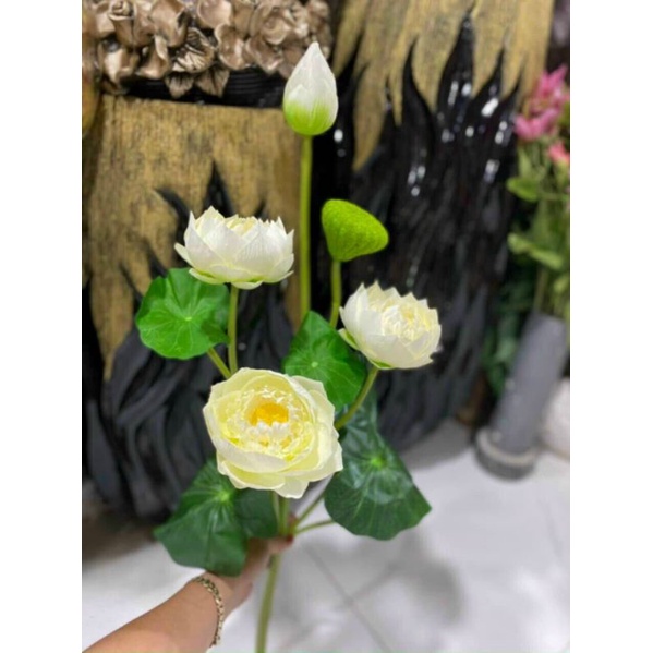 Hoa Giả- Hoa Sen giả - mẫu mới - cành 3 bông 1 nụ kèm lá, cành cao 70cm- Trang trí nhà cửa. nội thất
