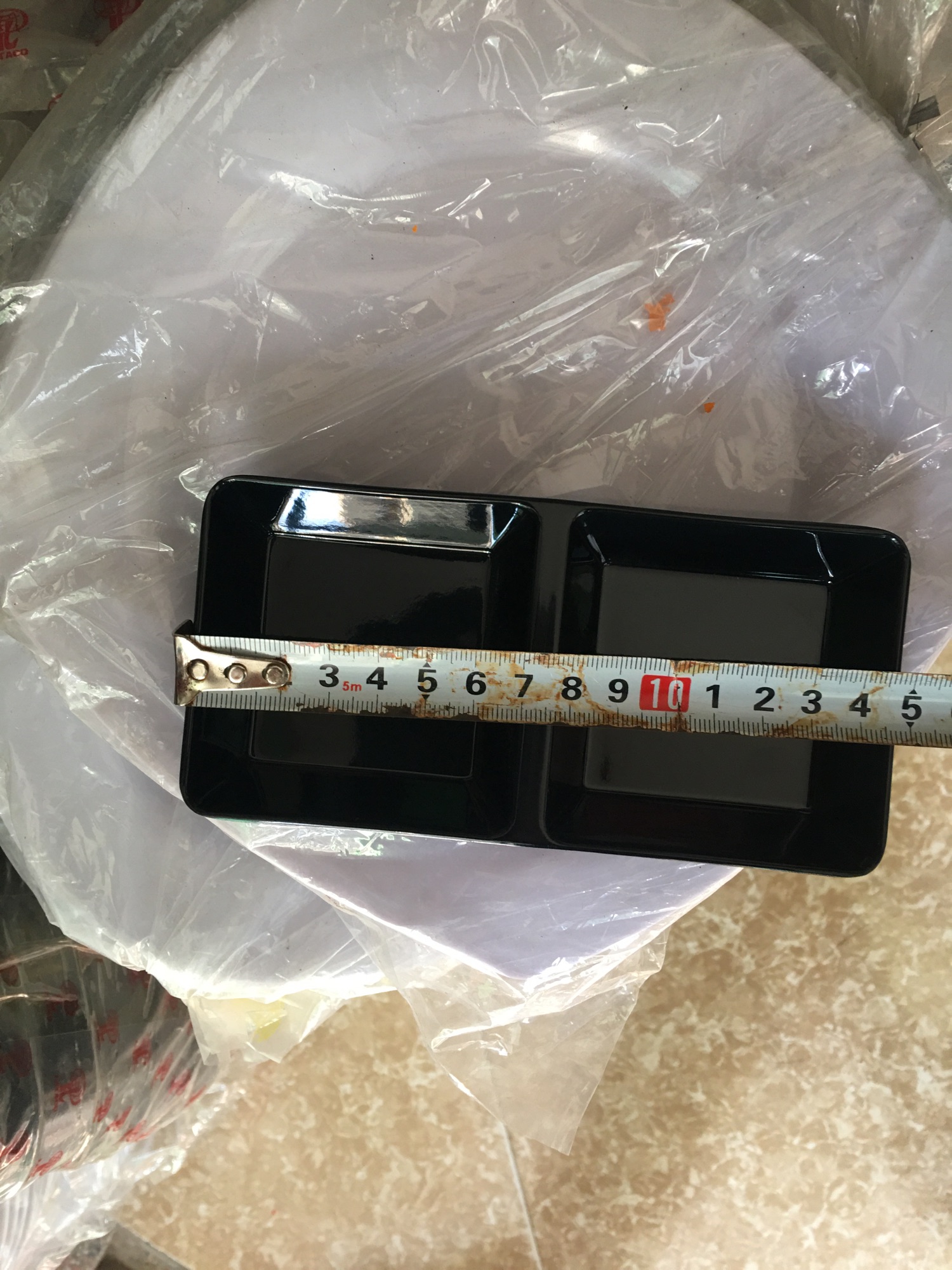 Đĩa chấm nhựa phíp 2 ngăn màu đen