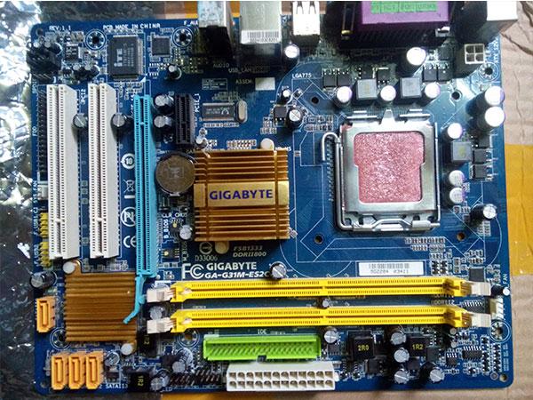 [HCM]Main giga g31 hàng đẹp đầy đủ fe chặn - Tặng Cpu