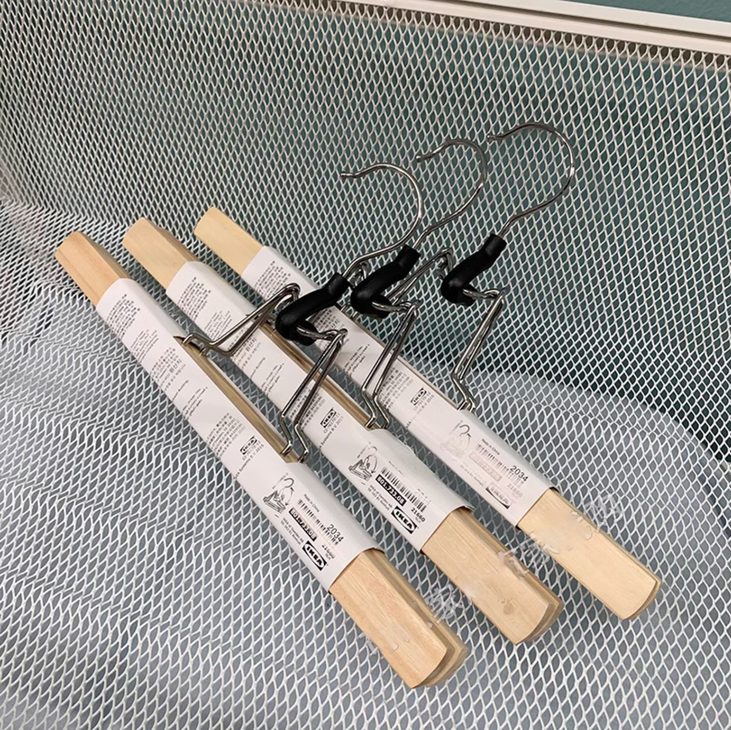 Mắc kẹp treo quần, váy, chân váy Bumerang IKEA - 1 chiếc