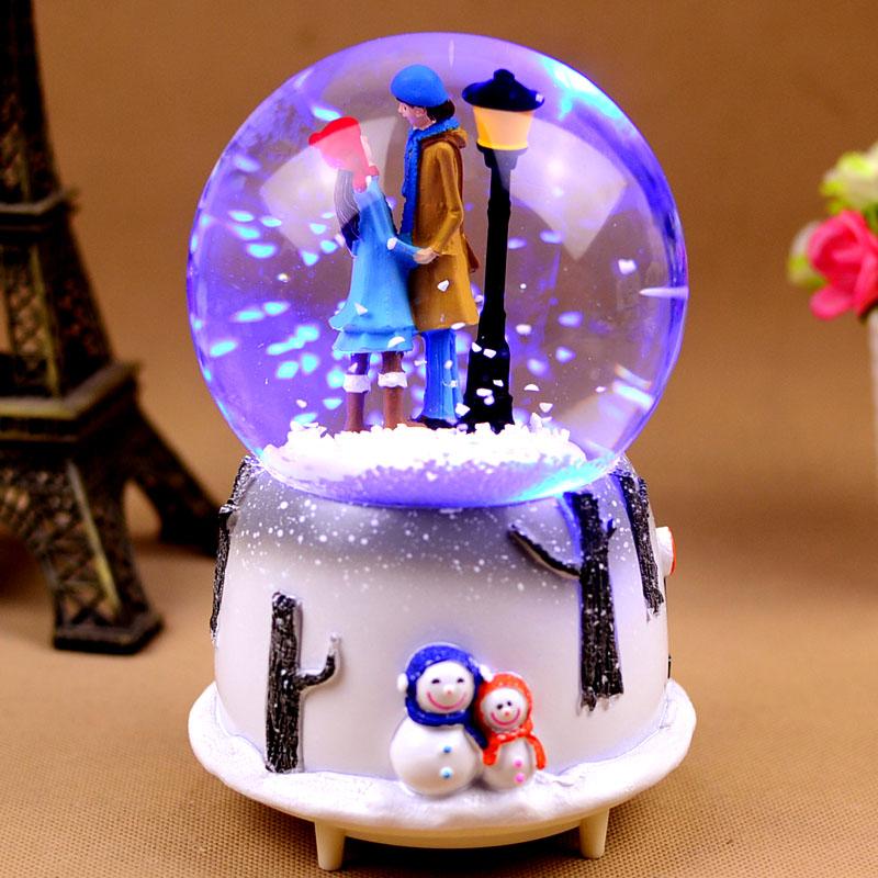Quả cầu tuyết tình nhân V.32 có nhạc có đèn thổi tuyết, Quả cầu pha lê tuyết phát nhạc hình cặp đôi tình nhân