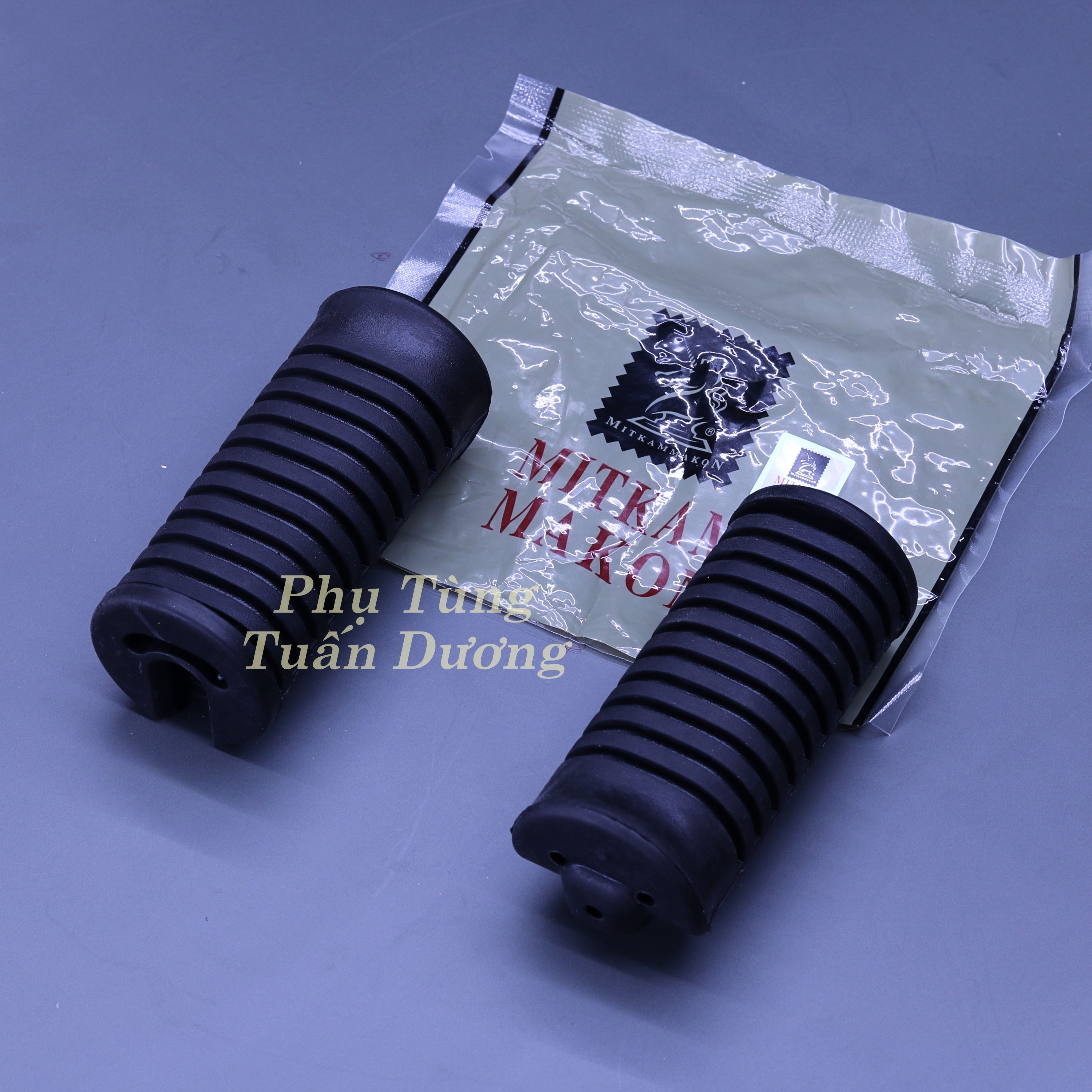 Cao su để chân trước xe Dream Wave hàng đẹp dày dặn , lắp được các dòng xe honda các loại