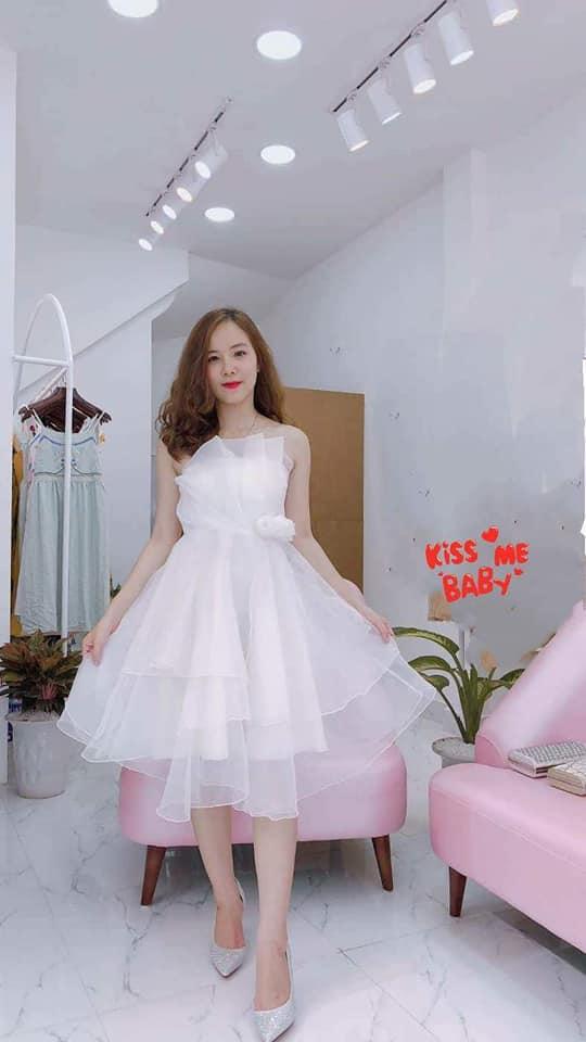 Đầm cúp xếp hoa hồng eo xinh xắn