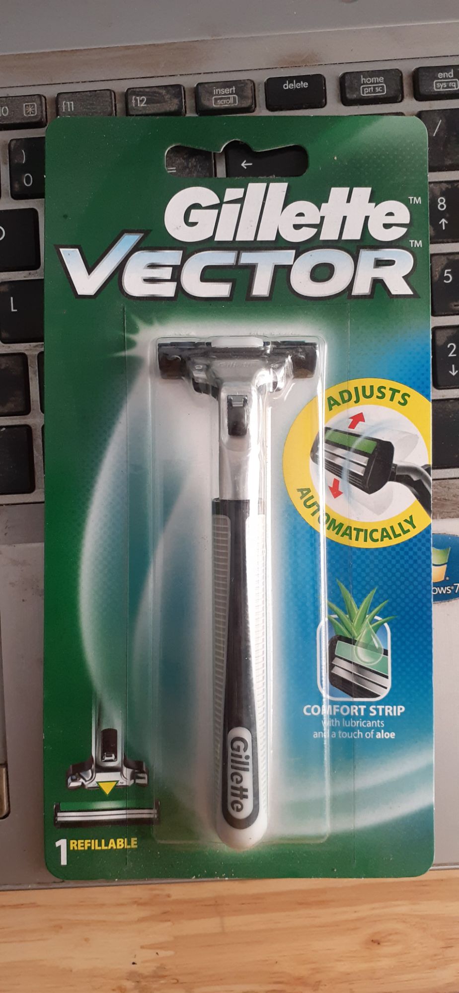 Dao cạo râu Gillette Vector