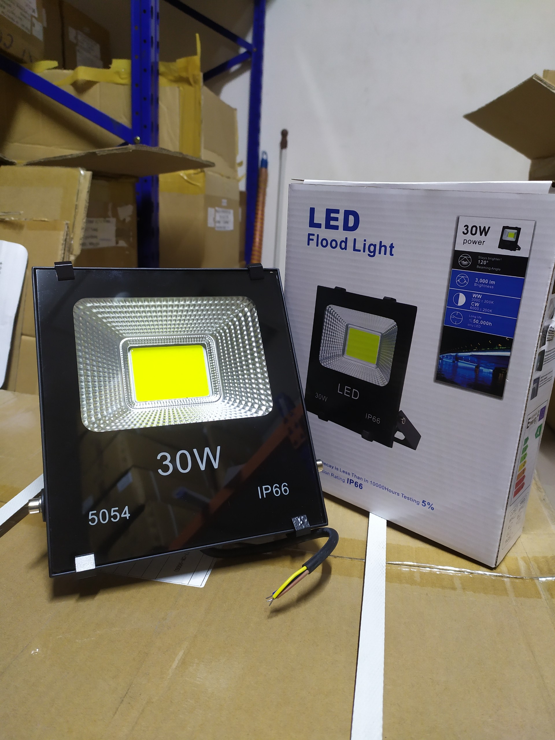 Đèn pha LED 30W chiếu biển quảng cáo