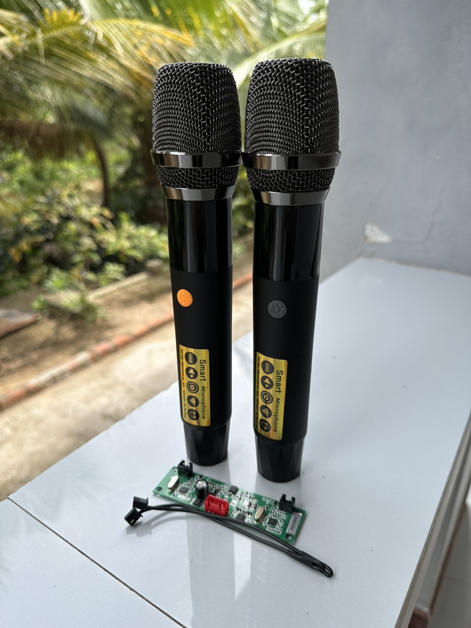 Micro Loa Kéo UHF 2 màn hình bản cao cấp