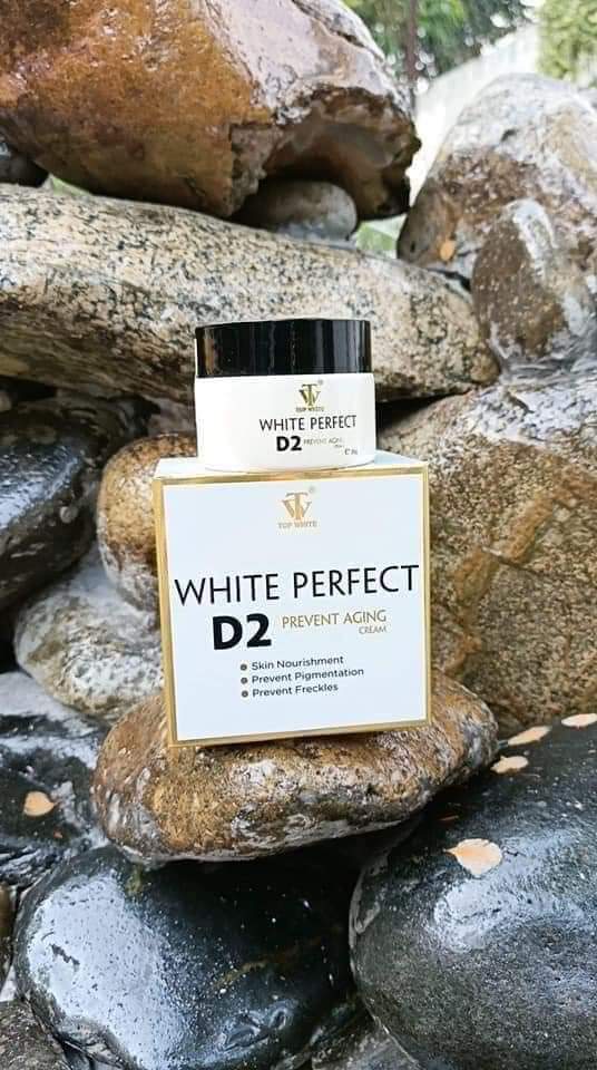 Top white d2