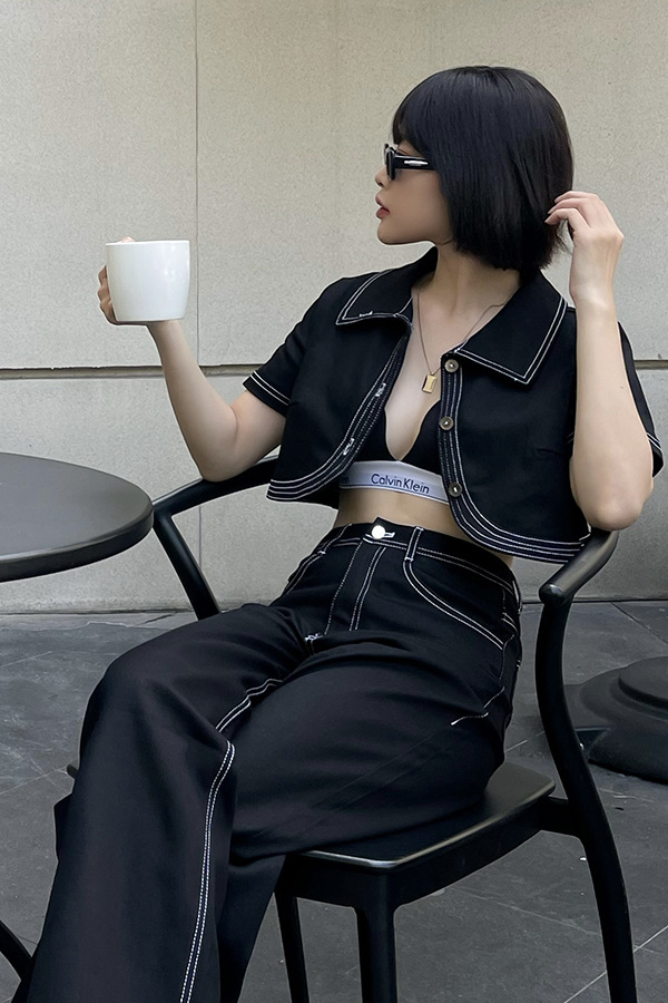 Áo croptop Maybi suông jean lai cong