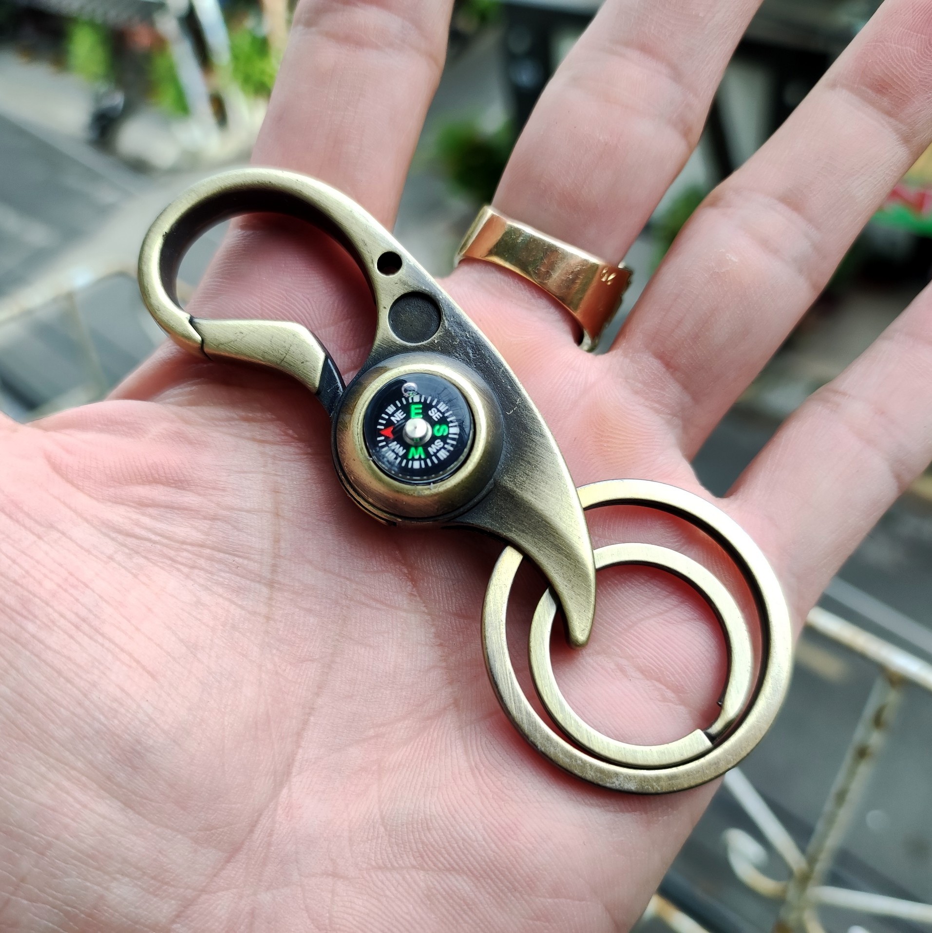 Móc Khóa Xe Máy Oto Cao Cấp Đa Năng Có Là Bàn Màu Đồng Cổ MK16