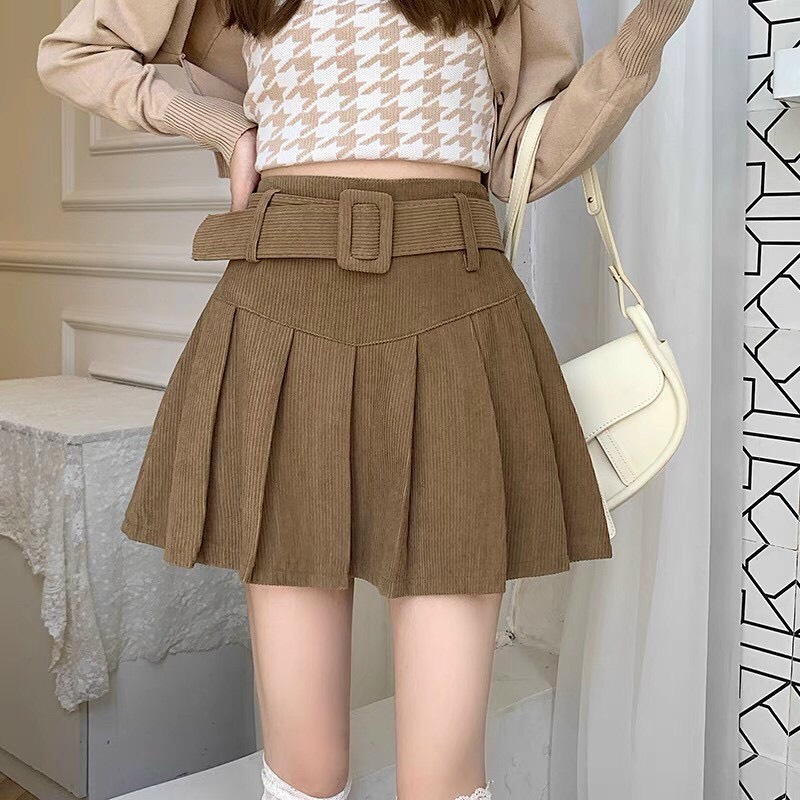 Bật Mí 10 Outfits Phối Đồ Với Chân Váy Xếp Ly Ngắn Cực Xinh