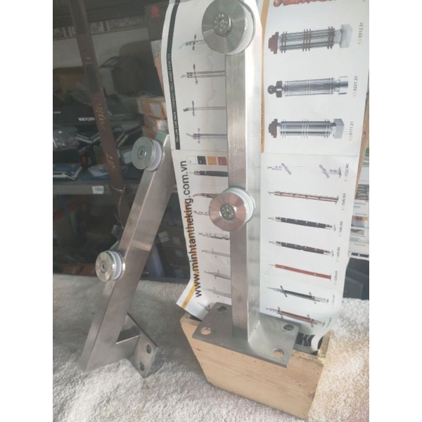 Trụ la lan can, cầu thang inox 304