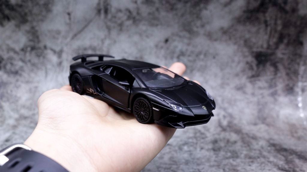 MÔ HÌNH XE LAMBORGHINI AVENTADOR LP750-4 SV COUPE BLACK 1:36 SCALE MODEL  7591 