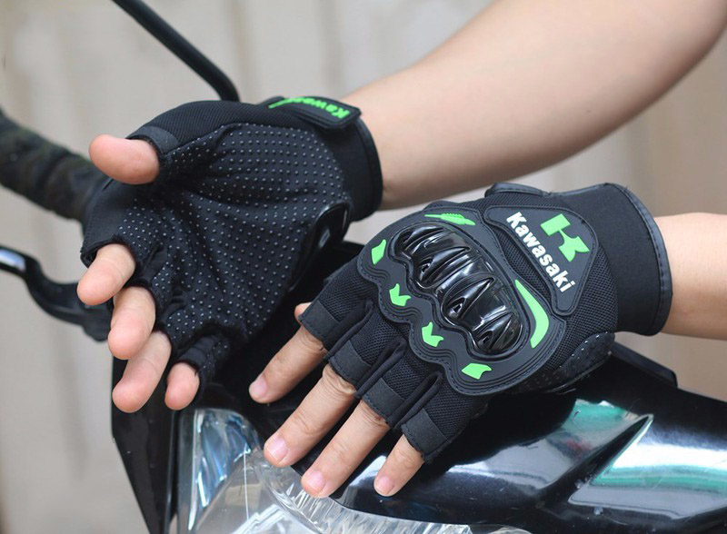 Găng tay xe máy gù nhựa cụt ngón Monster- KTM- Kawasaki- đi phượt