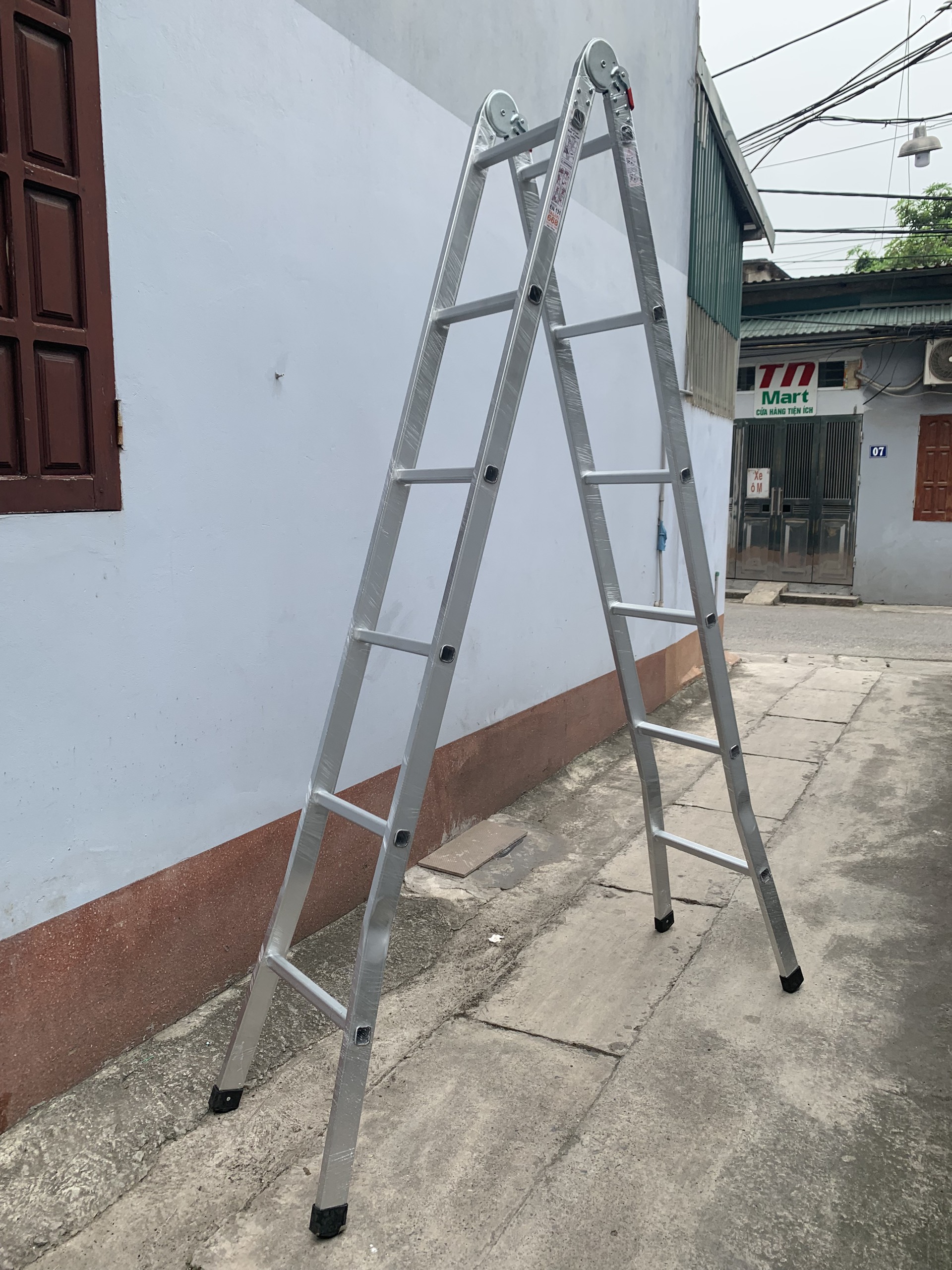 Thang nhôm siêu dày khóa sập chữ A 2m5 - Thang A khóa tự động