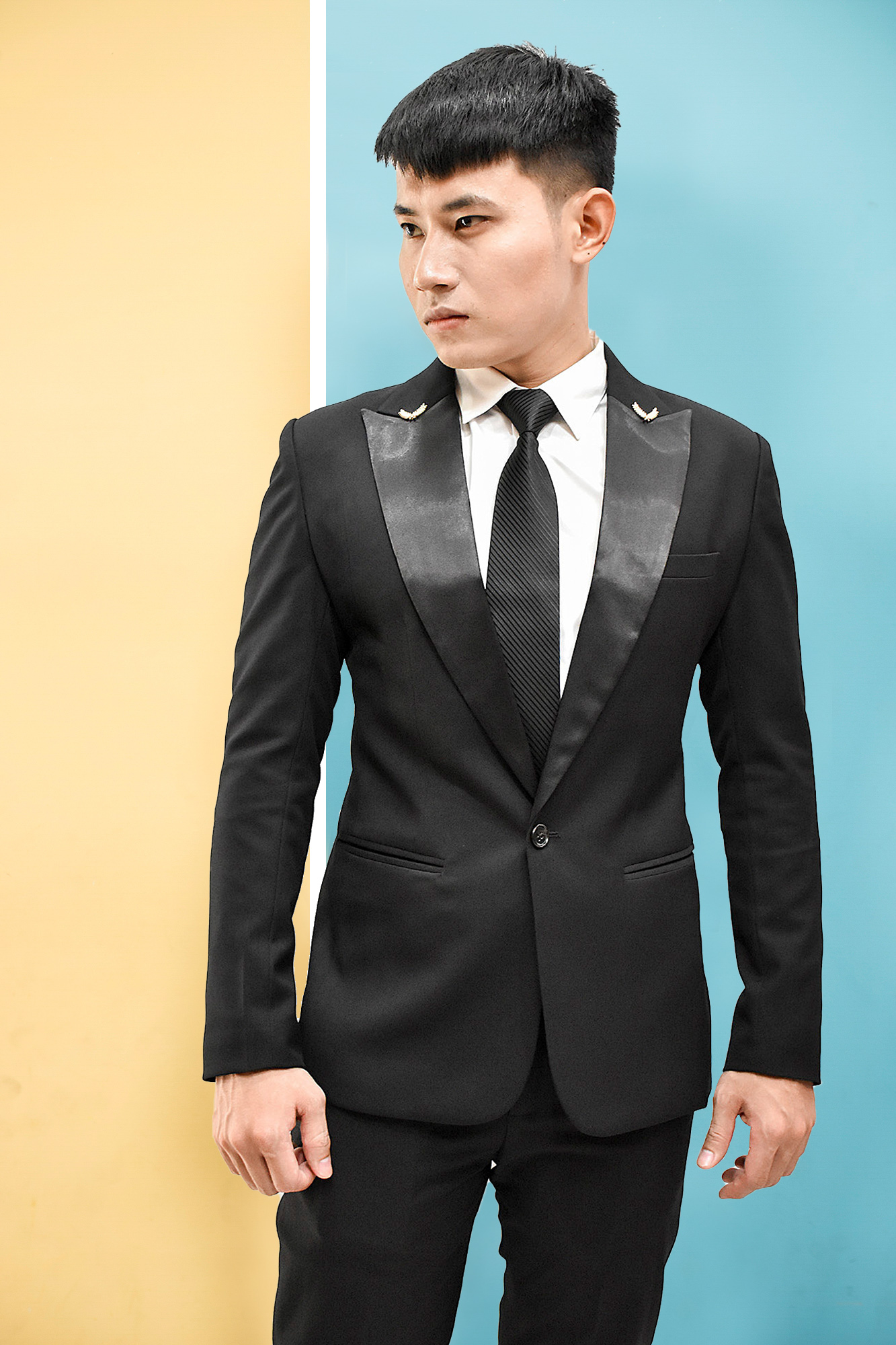 Áo vest nam ôm body màu đen ve phi đen cá tính