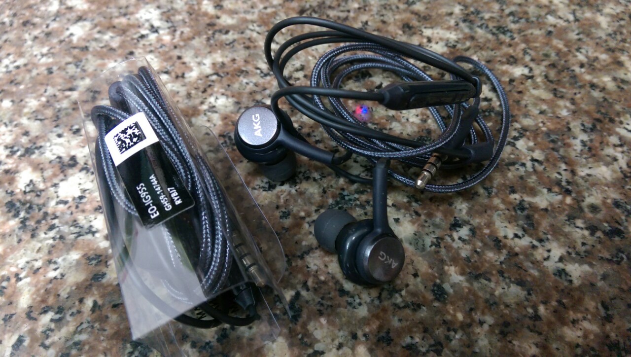 Tai Nghe Nhét Tai Dây Dù SIEU BEN S8,S8+ S9 S9 Plus Âm Thanh Hay Sống Động | DAT BIET LA AM BASS MANH ME