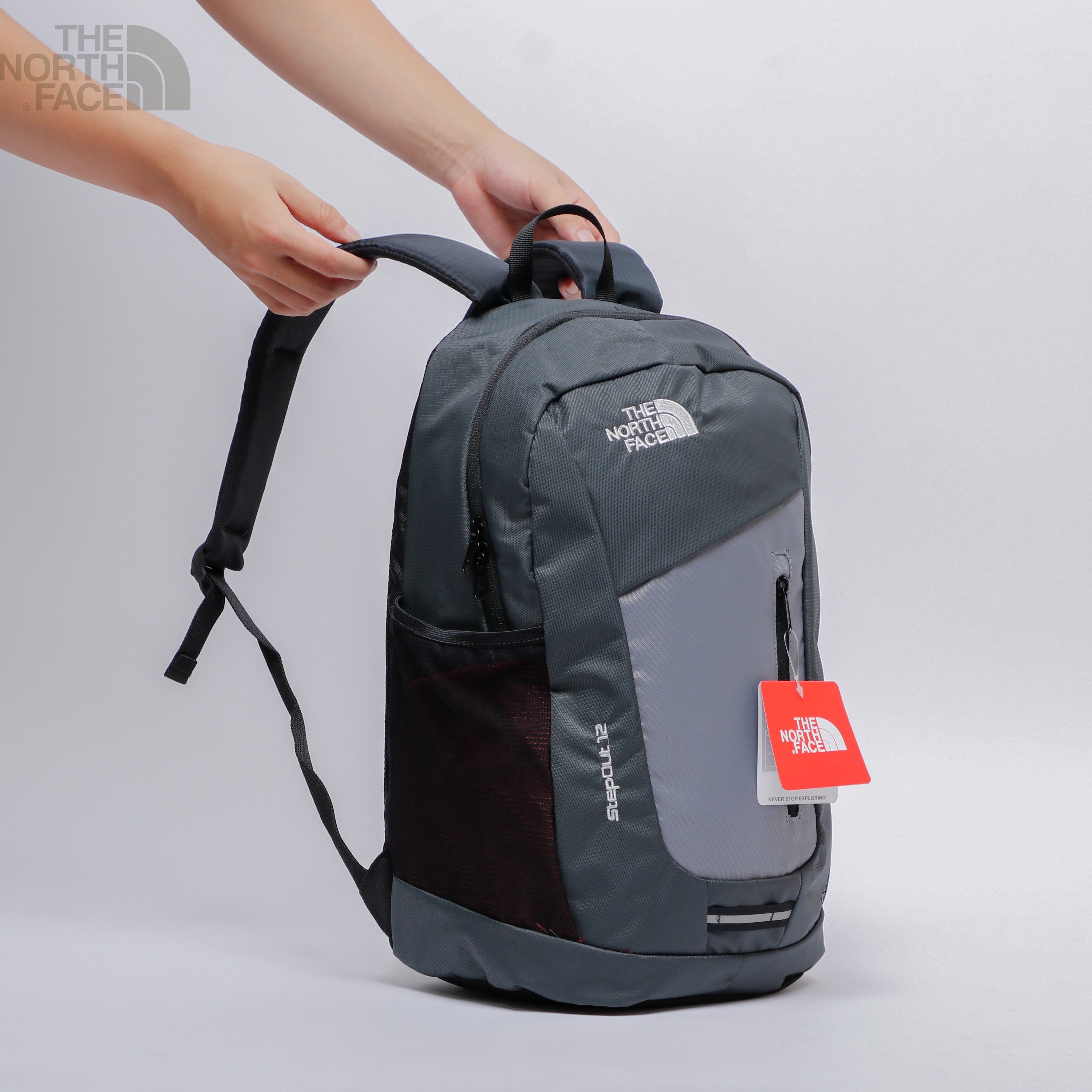 Balo du lịch The North Face Stepouut 12 Backpack ngăn chính nhỏ gọn đựng 2-4 bộ đồ