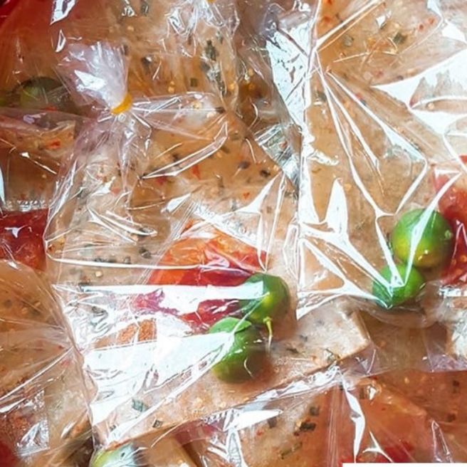 5 bịt bánh tráng ớt tắc