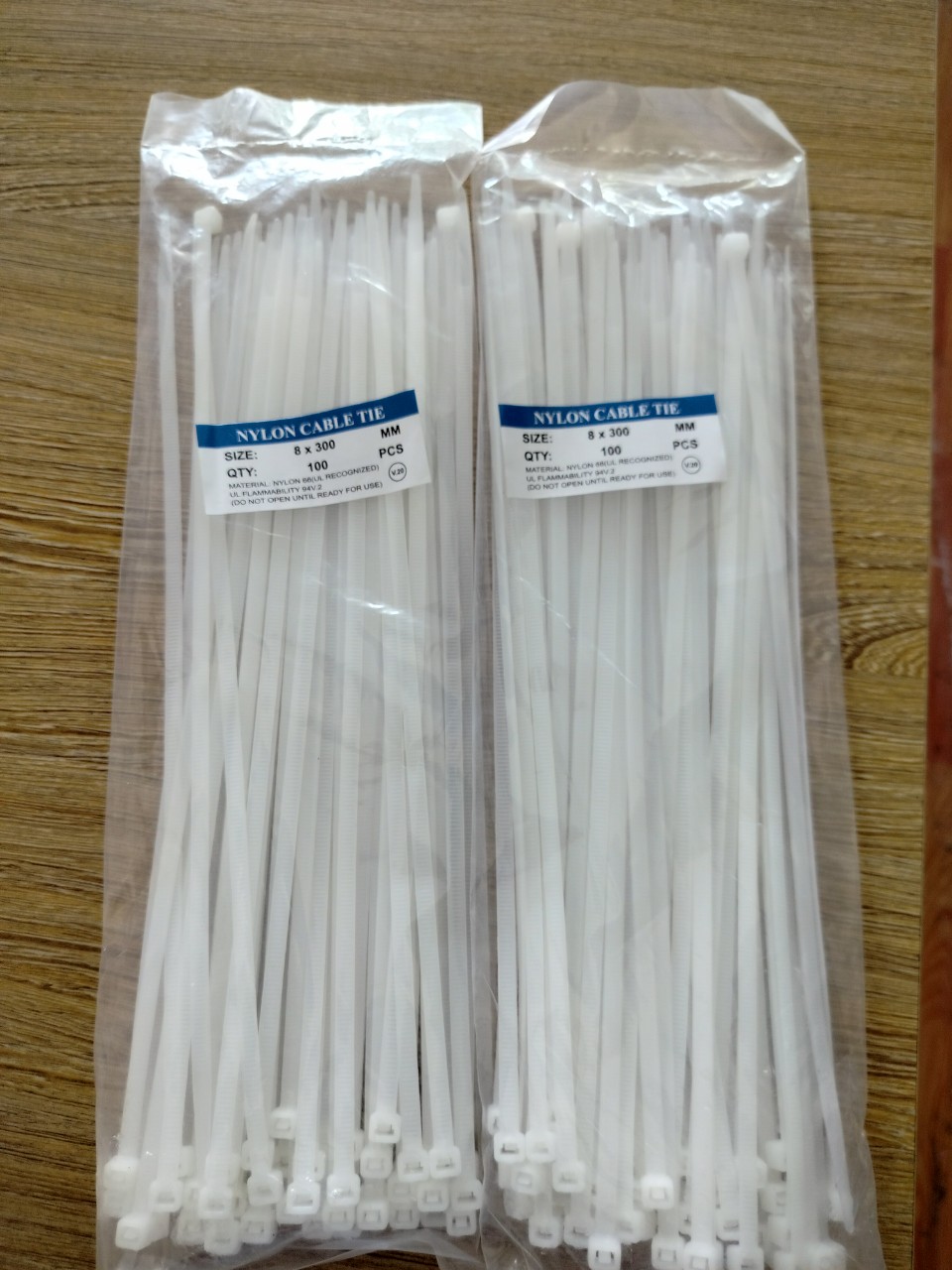 Dây rút nhựa 8x300mm - bịch 70 sợi - vpp đại ngọc thùy