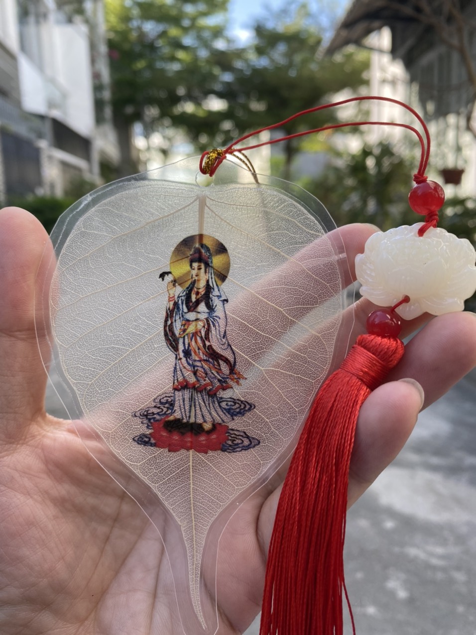 [HCM - Hàng chất lượng] - Lá bồ đề in hình phật QUAN THẾ ÂM BỒ TÁT (Cầu Bình An - May Mắn) - Tặng bao đựng rất đẹp