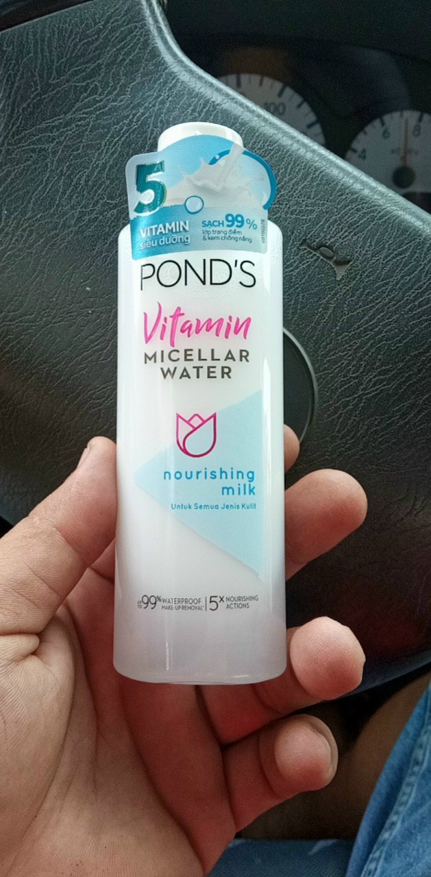 Nước tẩy trang ponds 100ml