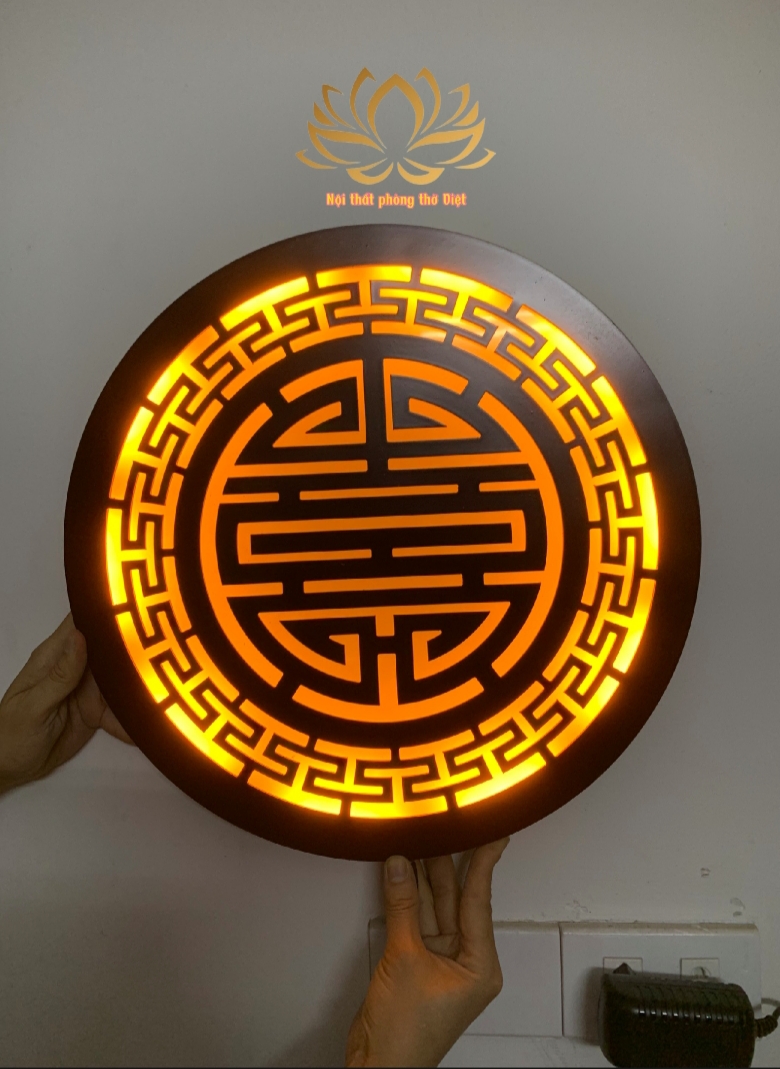 Đèn hào quang, Đèn thờ hào quang mẫu chữ thọ, đèn thờ phật, đèn thờ phong thủy vân gỗ cắt CNC, Nội thất phòng thờ Việt