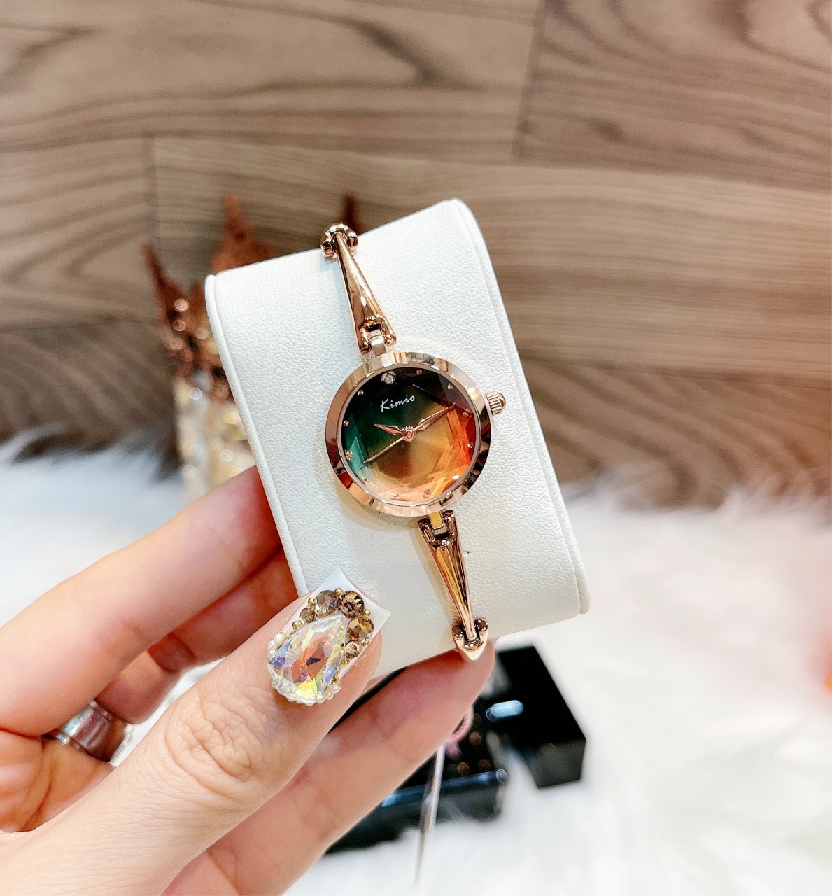 Đồng hồ nữ Kimio 6406 dạng lắc dây rút tinh tế điệu đà sang trọng