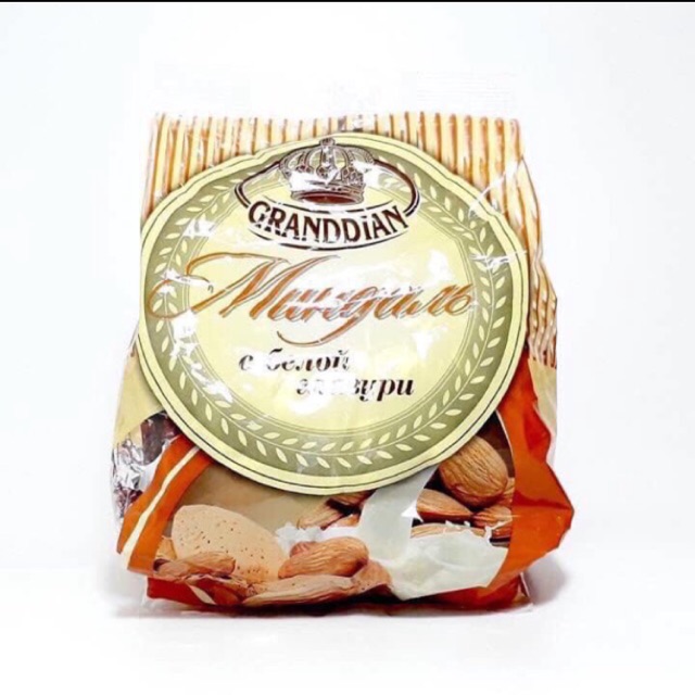 Kẹo socola trắng hạnh nhân Grandian của Nga - gói 450G