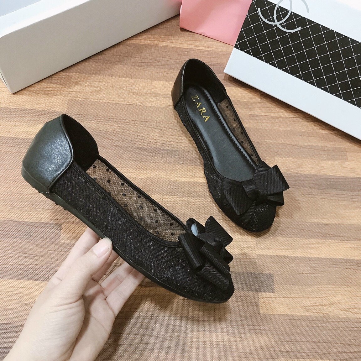 Giày búp bê phối nơ chấm bi chất mềm êm chân