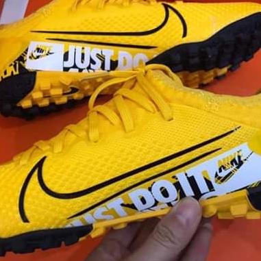 Giày đá bóng Mercurial vapor 13 pro vàng tf