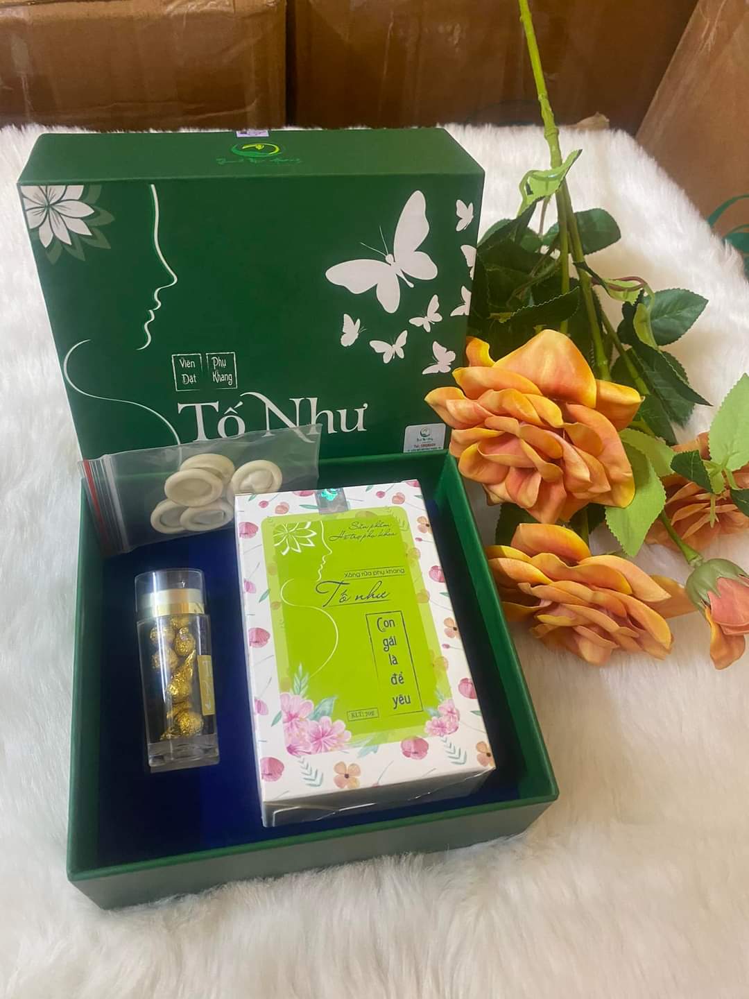 PHỤ KHOA DIỆP TỐ NHƯ THANH MỘC HƯƠNG gồm 1 hộp xông, 1 hộp viên đặt