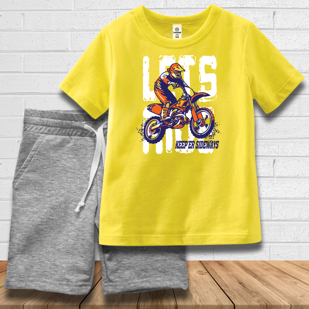 quần áo bé trai màu vàng thương hiệu TAMOD hình MotorBike rất thể thao.