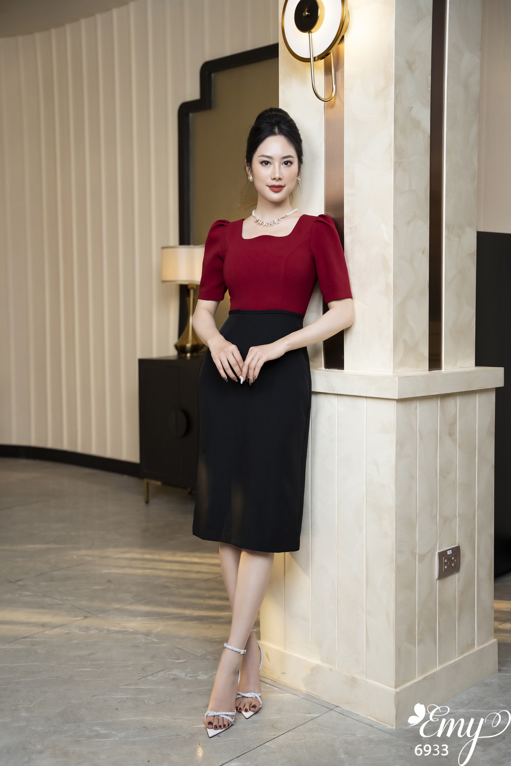 Đầm emy em6933 body phối cổ cách điệu