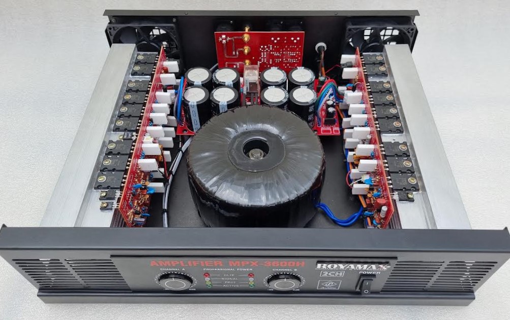 Cục đẩy power 36 sò bù áp royamax main amplifier hàng chính hãng