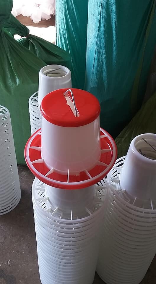 Máng ăn chống bới cho gà loại 7kg