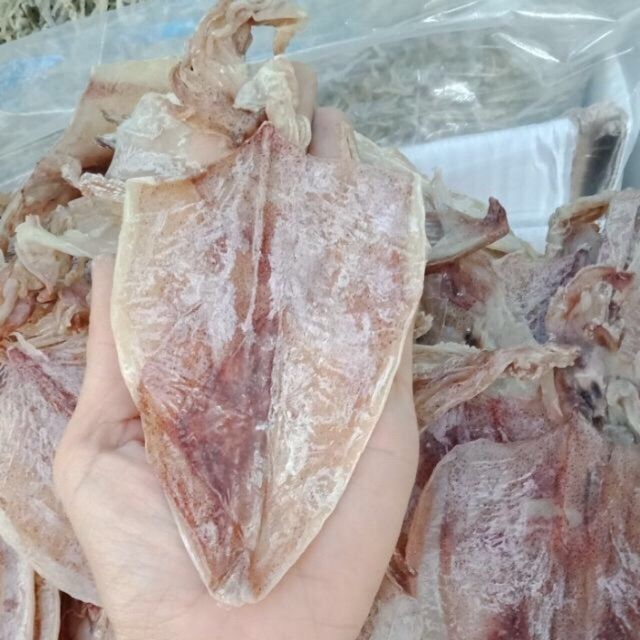 0.5 kg Mực khô khoảng 50 con ngon, đều con.