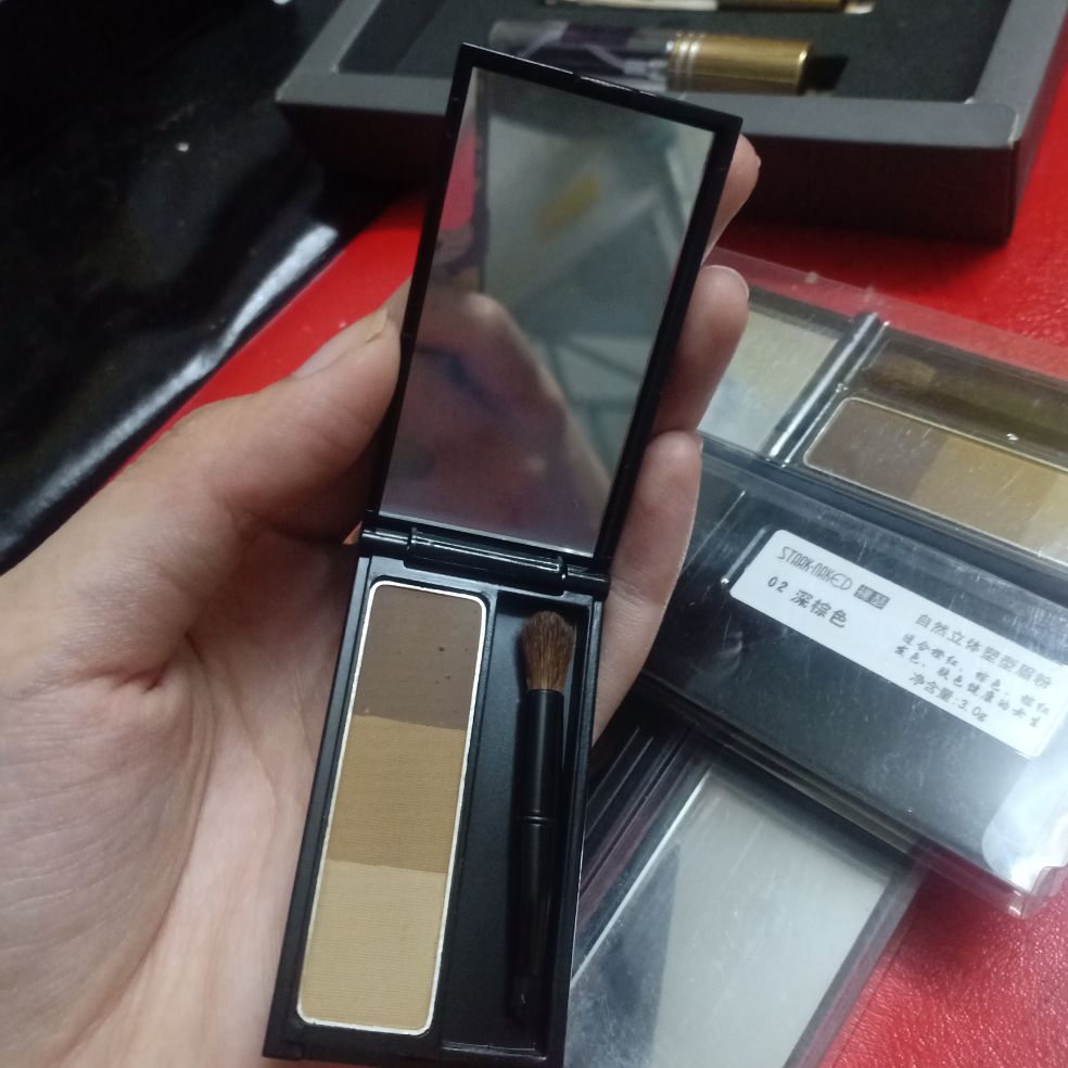 Bột tán chân mày naked 3 ô hình chính chủ