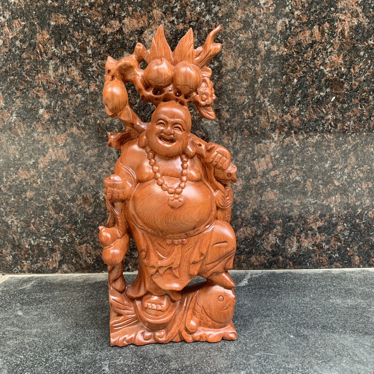 Tượng phật di lặc gỗ hương vác đào