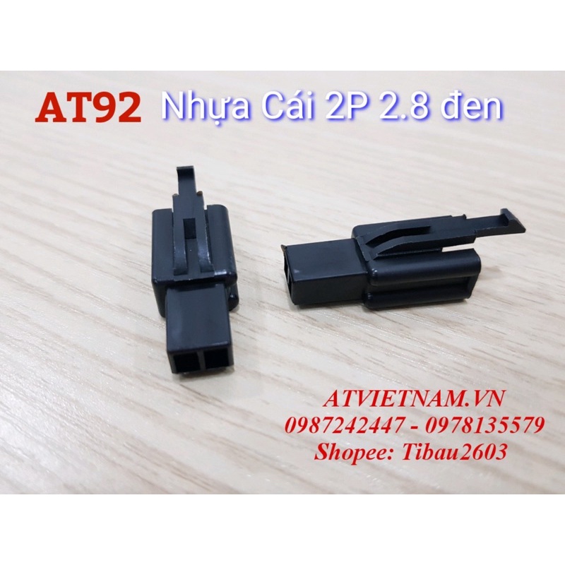 Nhựa đầu cái đen 2 lỗ 2p 2.8 - at92