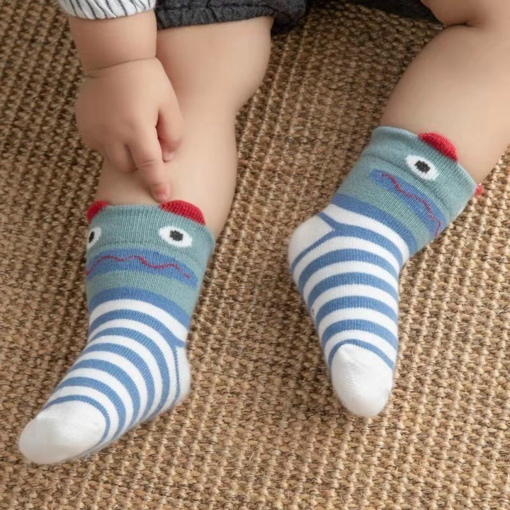 Tất lưới cổ cao cho bé