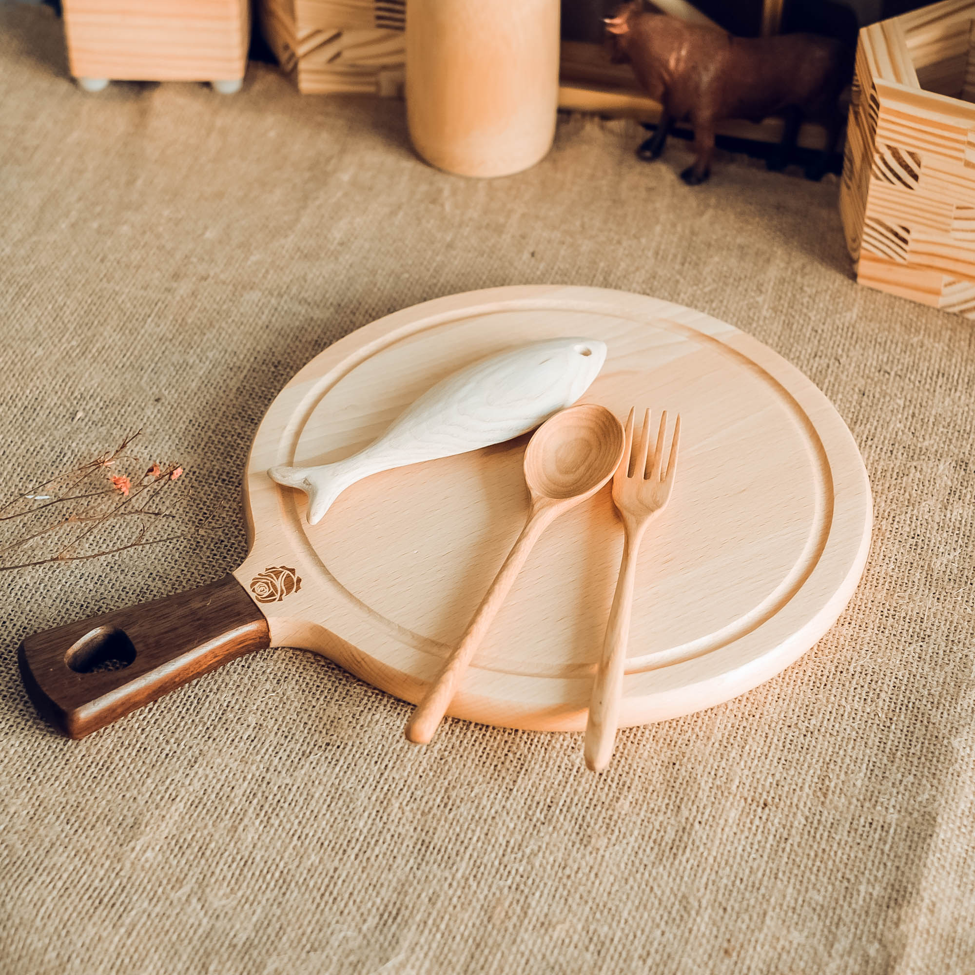 Thớt tròn gỗ beech tay cầm, Thớt gỗ nhà bếp, Wooden cutting board