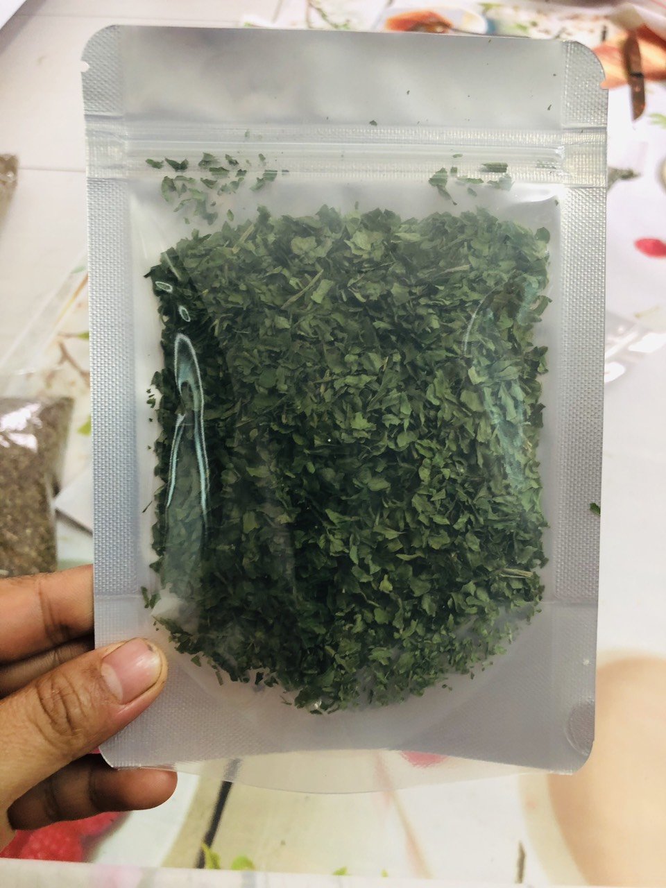 Lá Mùi tây Ngò Tây sấy khô nhập khẩu món Âu gói 10g (Parsley)_TiTiMart
