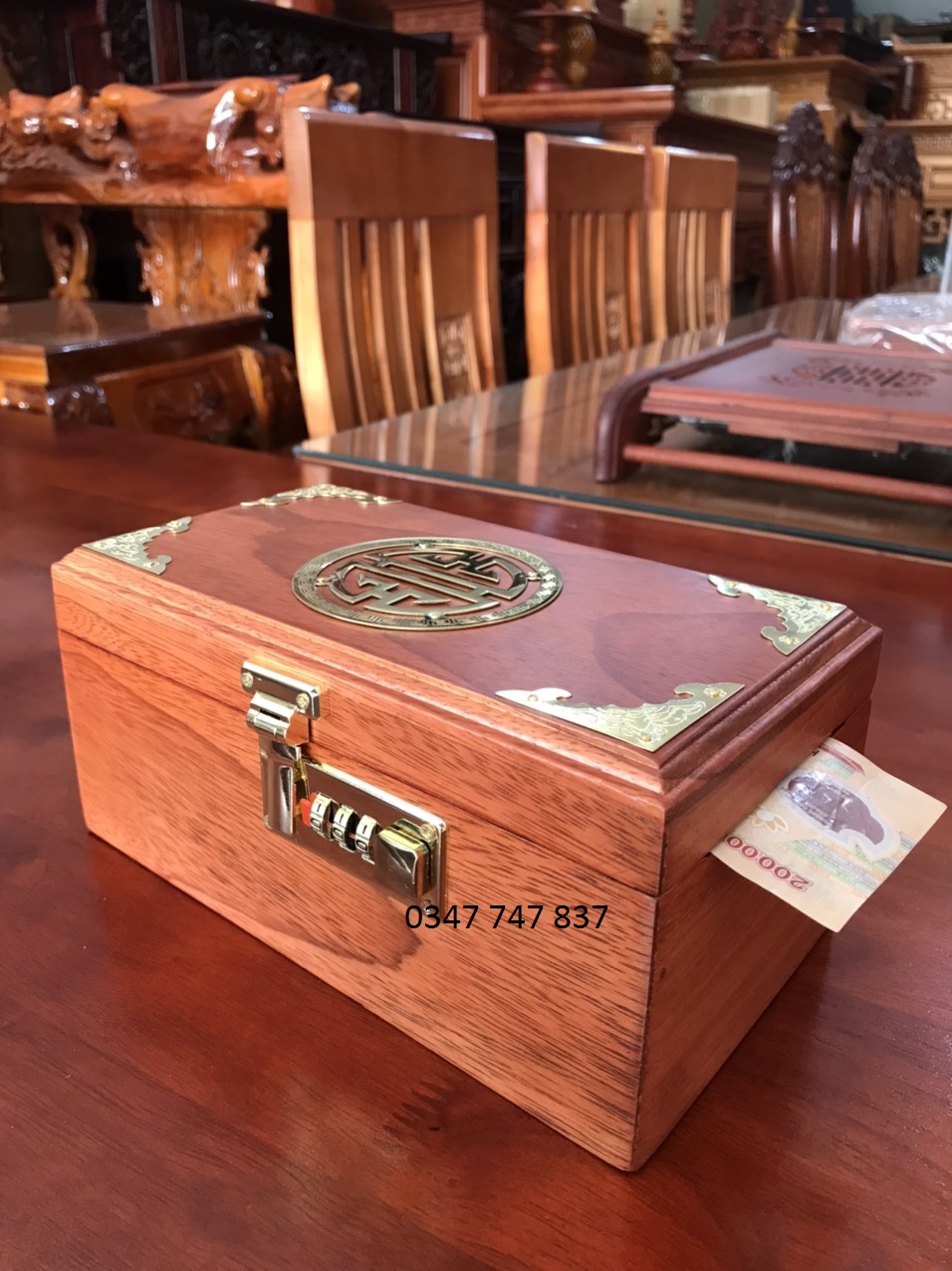 Freeship 1 Hộp đựng tiền tiết kiệm gỗ Hương có khóa số cao cấp