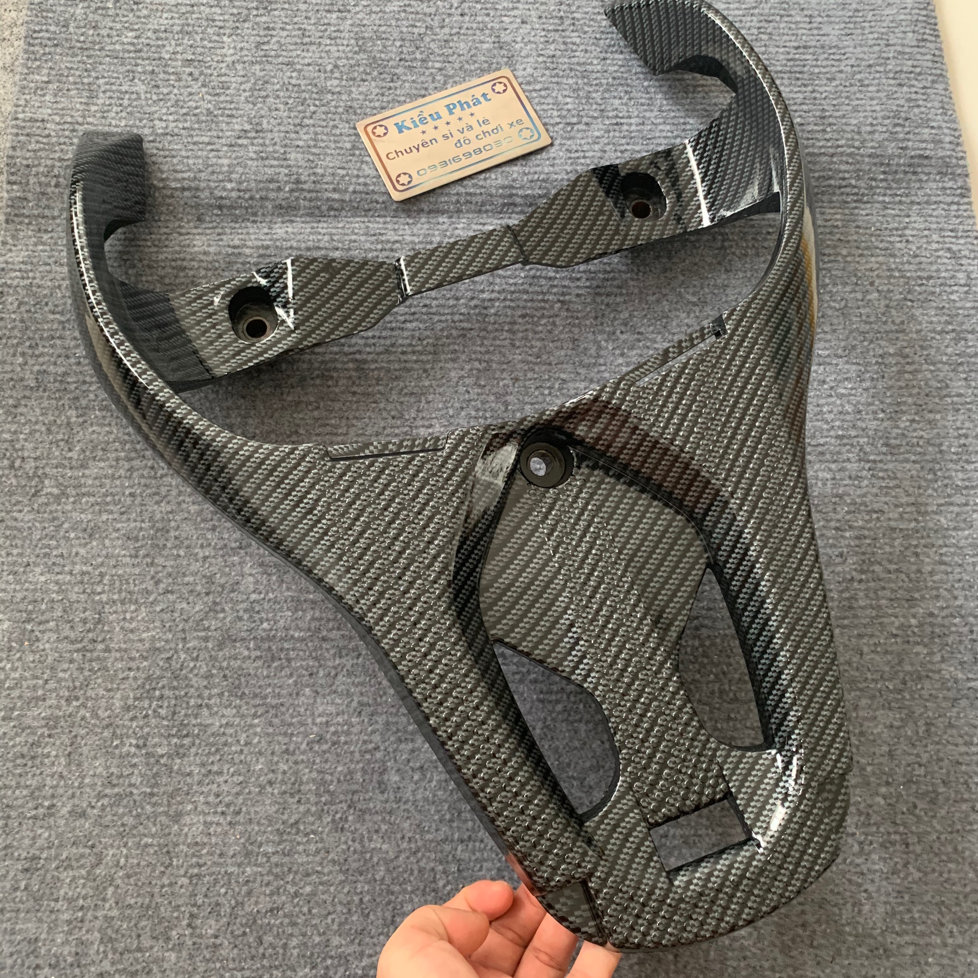 Cảng sau Vision kiểu carbon 2014 đến 2019 gắn như zin