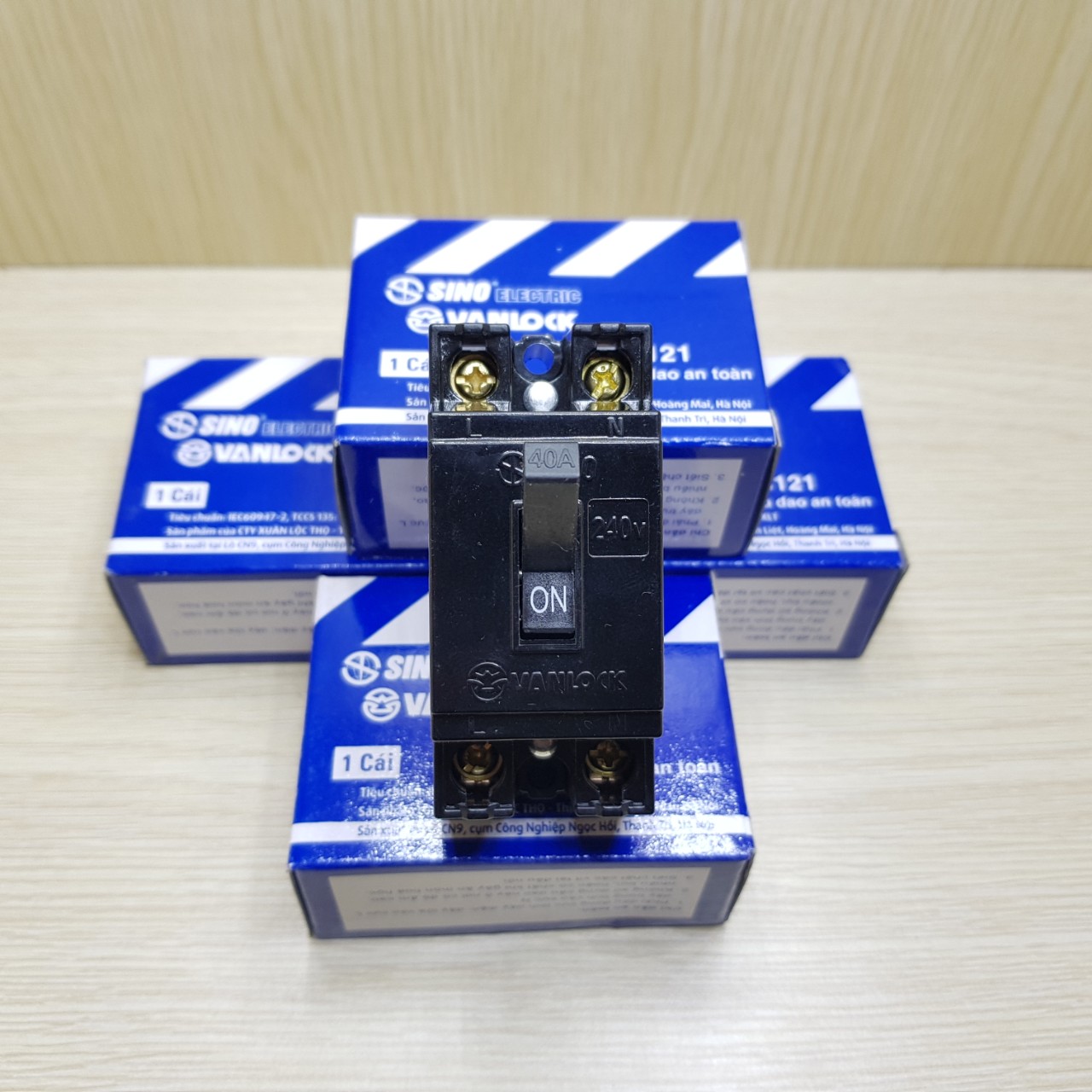 CB CÓC SINO - VANLOCK BS121, CB ĐEN, APTOMAT 10A/ 20A/ 30A/ 40A