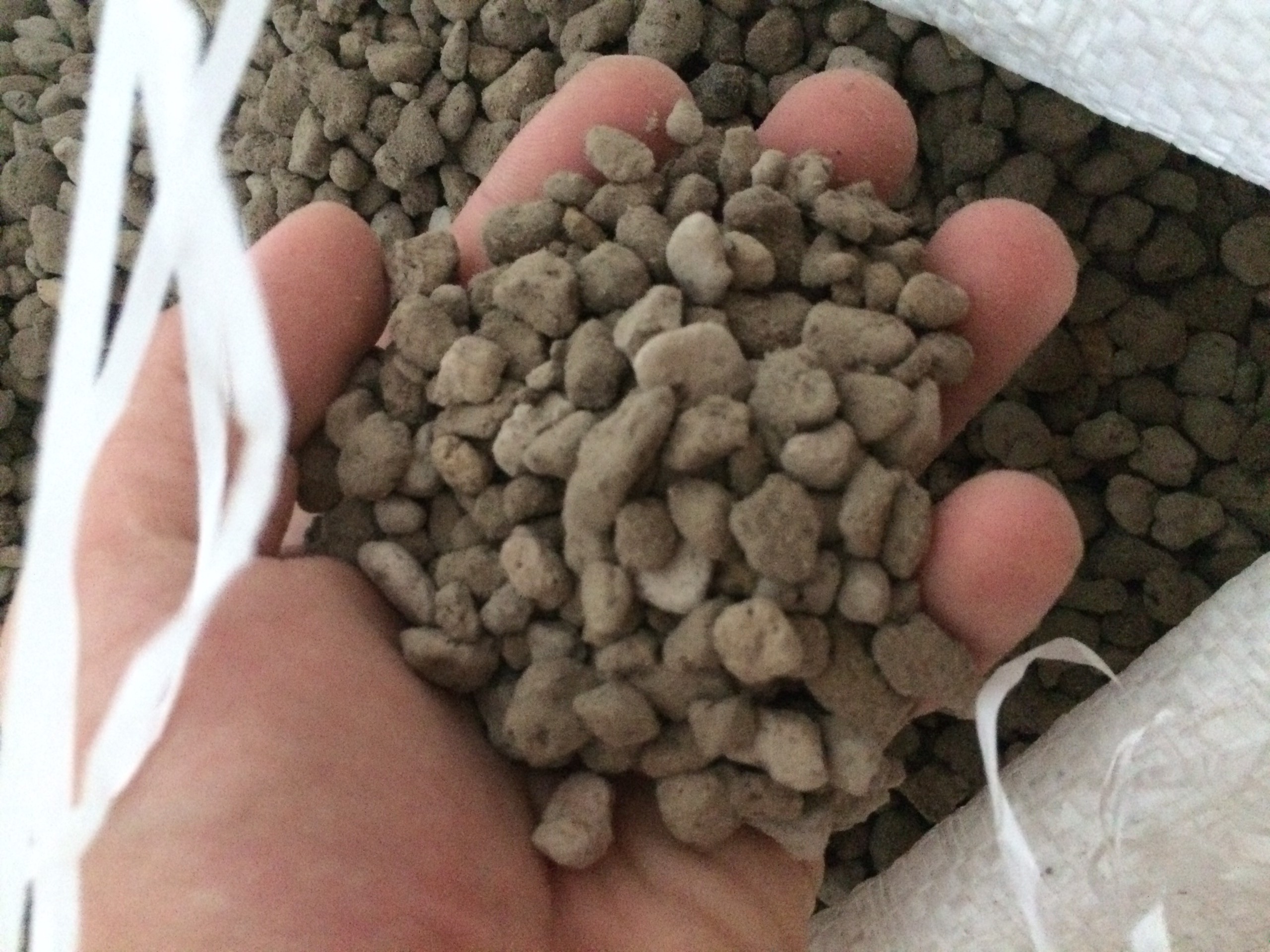 1kg Đá bọt thấm thủy Indonesia size 5-8mm trồng phong lan cây cảnh
