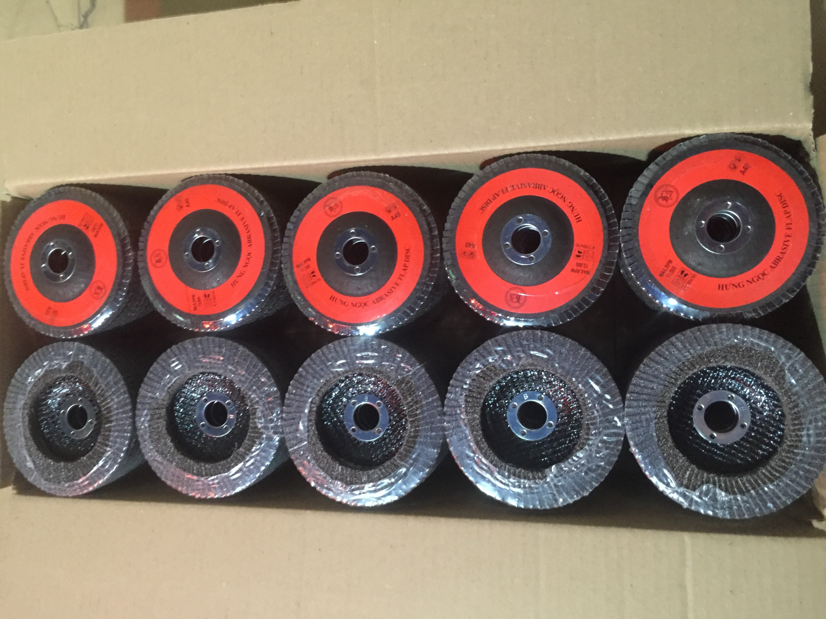 [HCM]nhám xếp hưng ngọc 1 thùng 100 cái- đĩa nhám loại dày chuyên mài inox,sắt,gỗ