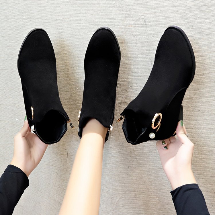 Giày boot nữ da lộn cá tính màu đen B165