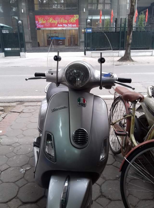 Kính chắn gió xe máy Piaggio Vespa LX